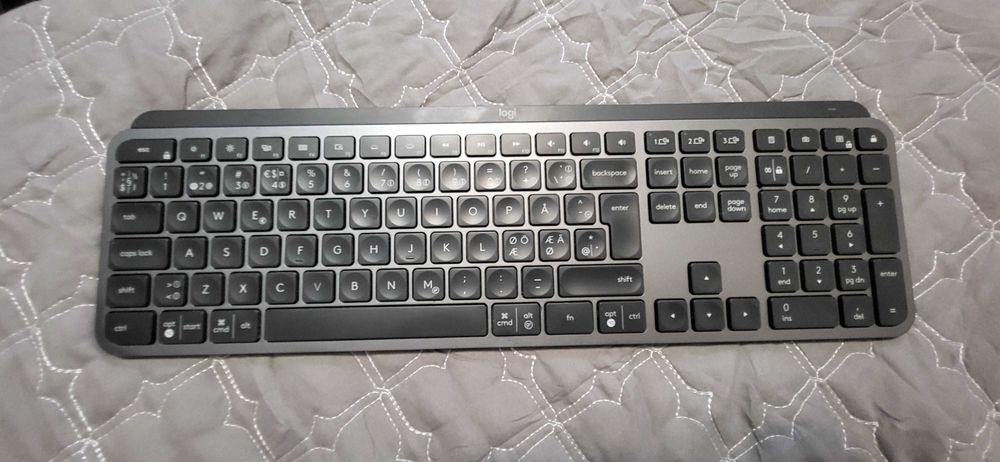 Tastatura Logitech MX Keys  WirelessBluetooth fuctionala fisura tasta7