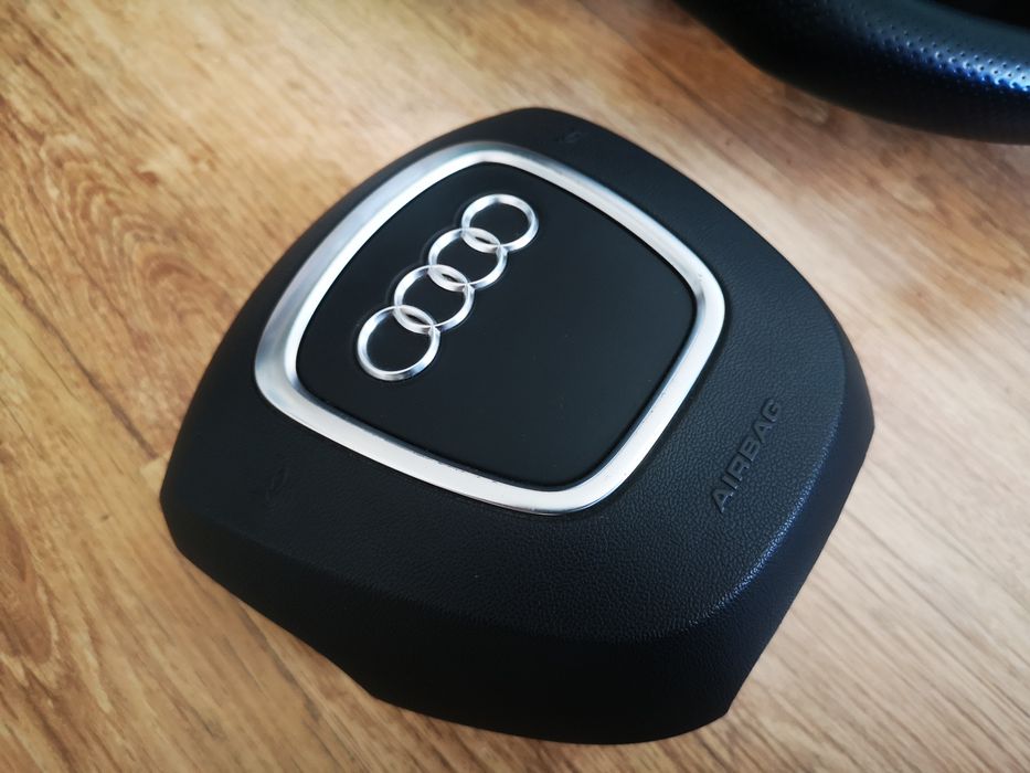 ВОЛАН AUDI A4 / A6 КОМПЛЕКТ в отлично състояние
