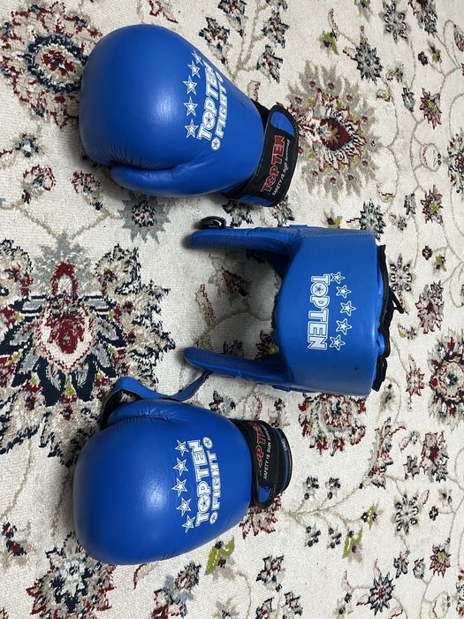 Боксерские перчатка и шлем  Topten