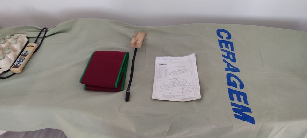 Продам серагем  массажную кровать