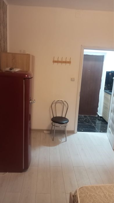 De vanzare /inchiriat garsoniera 1250lei