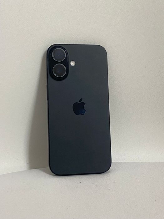 Прадавам IPhobne 16