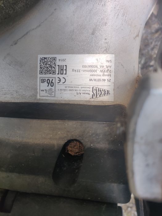 Mașina de tuns iarba, benzină