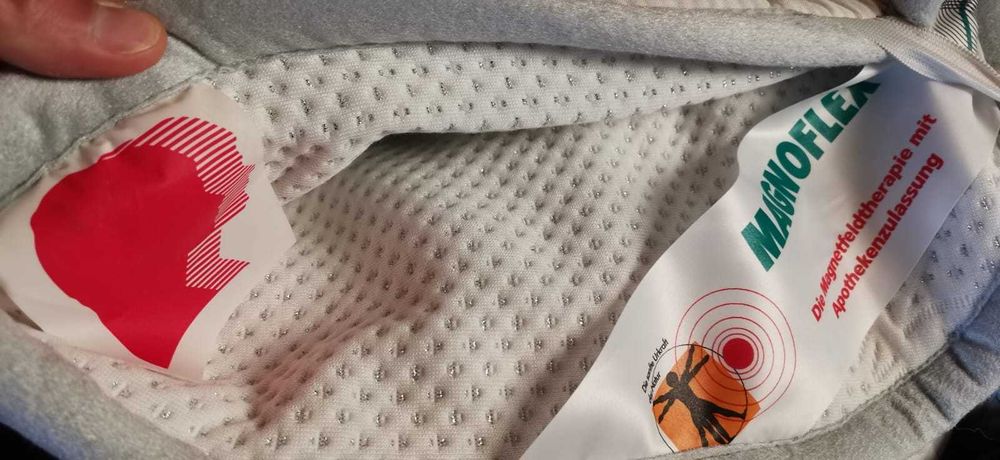 NOU- Saltea magnetica de dormit MAGNOFLEX tip Topper