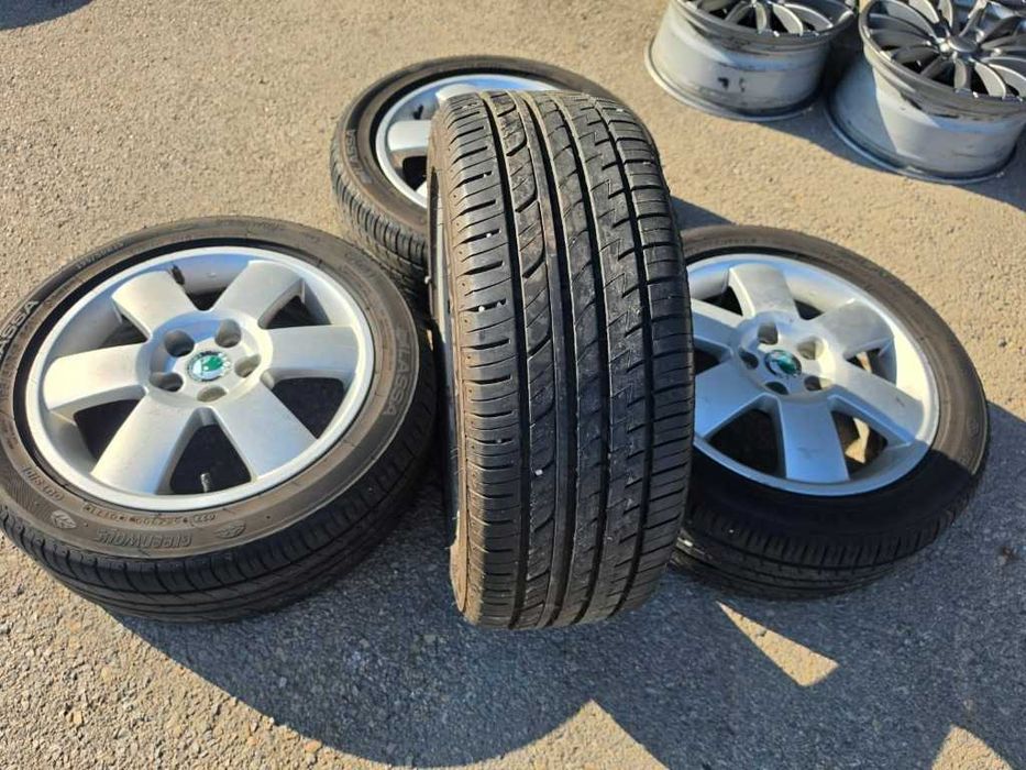 4 бр. Гуми 195/50 R15 с алуминиеви джанти 5x100 VW Audi Seat Skoda