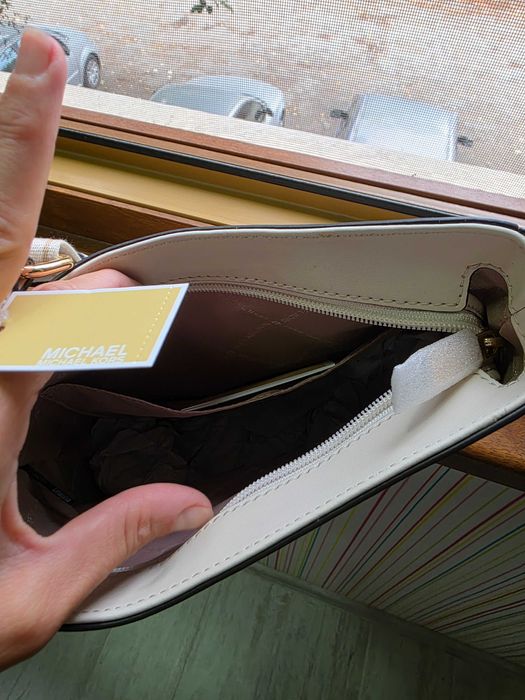 Дамска чанта Майкъл корс оригинална