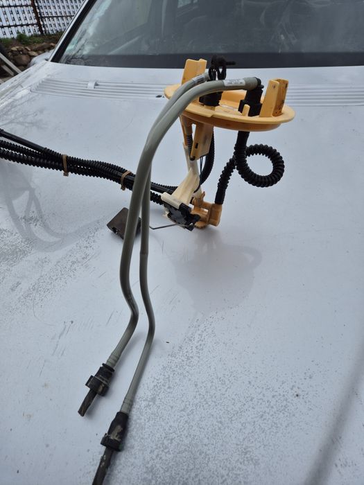 Подкачваща помпа, сонда резервоар ,нивомери ,мерцедес w212 350 CDI 201