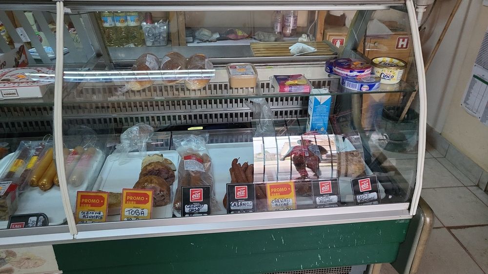 Sticlă vitrină mezeluri