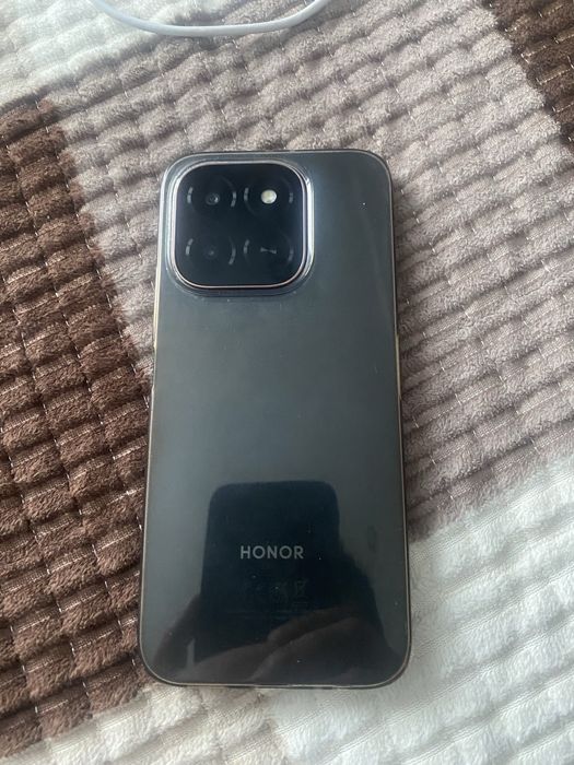 Продам телефон Honor X6c