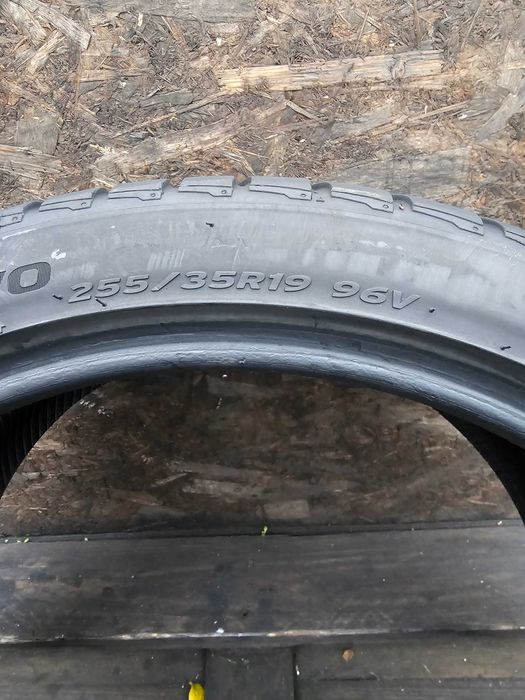 Anvelope 255 35 19