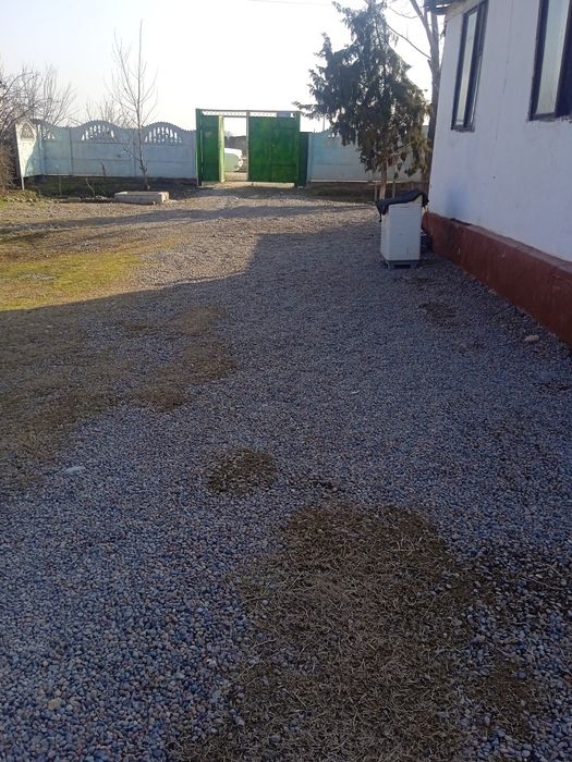 Зудлик билан уй сотилади