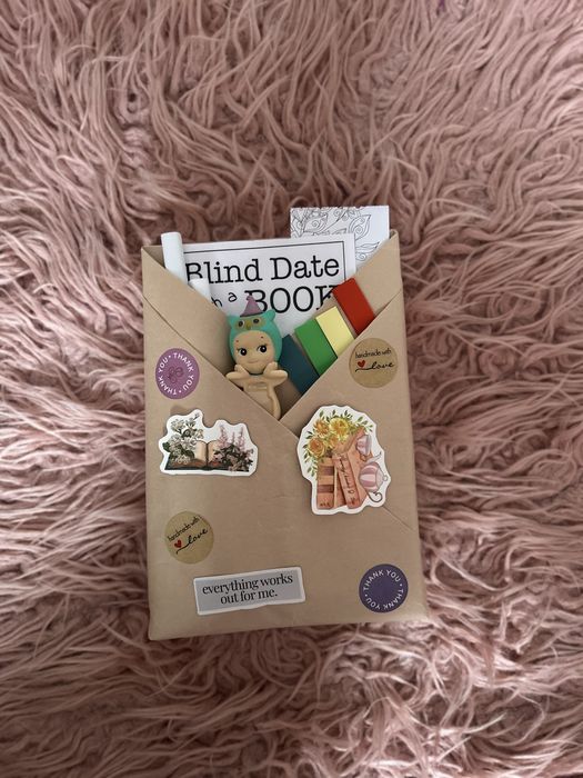 mystery book-romance