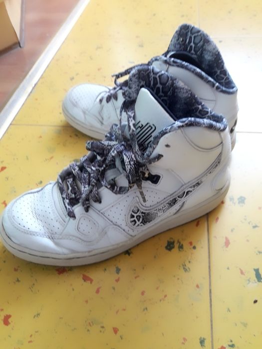 Продавам дамски обувки