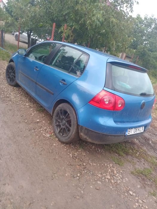 Vând  golf 5 1.4 benzina