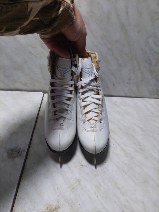 Patine gheata 524 N patinaj artistic  marime eu 33 ( 21 cm)