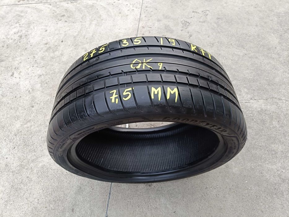 O anvelopa de vara 275 35 19 goodyear asymmetric 3 run flat cu 7,5 mm