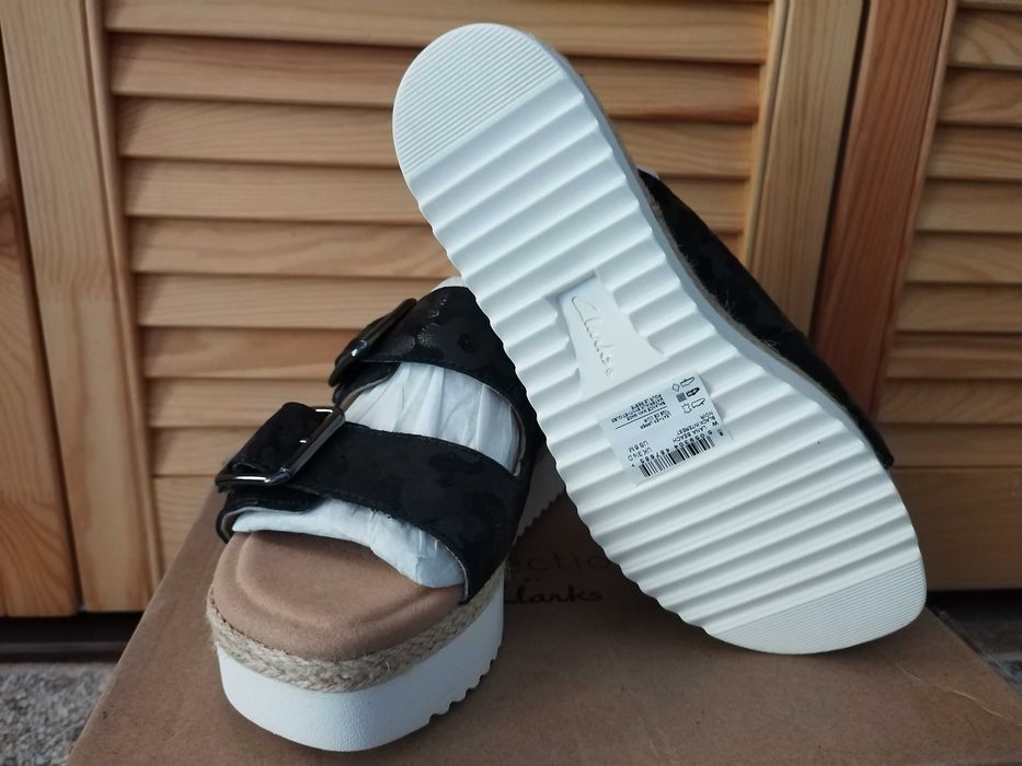 Papuci Clarks 36