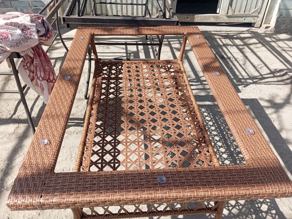 Aka singil Ratan stol sutularini