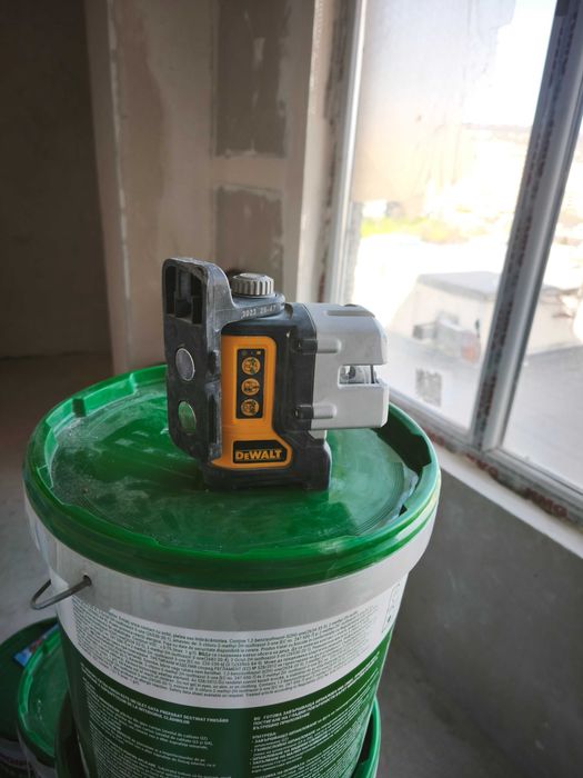 Лазерен нивелир DeWalt