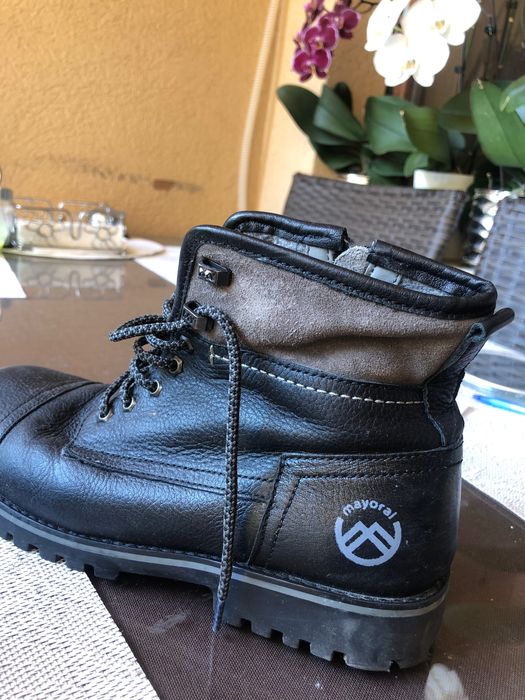 Кожени боти за момче майорал