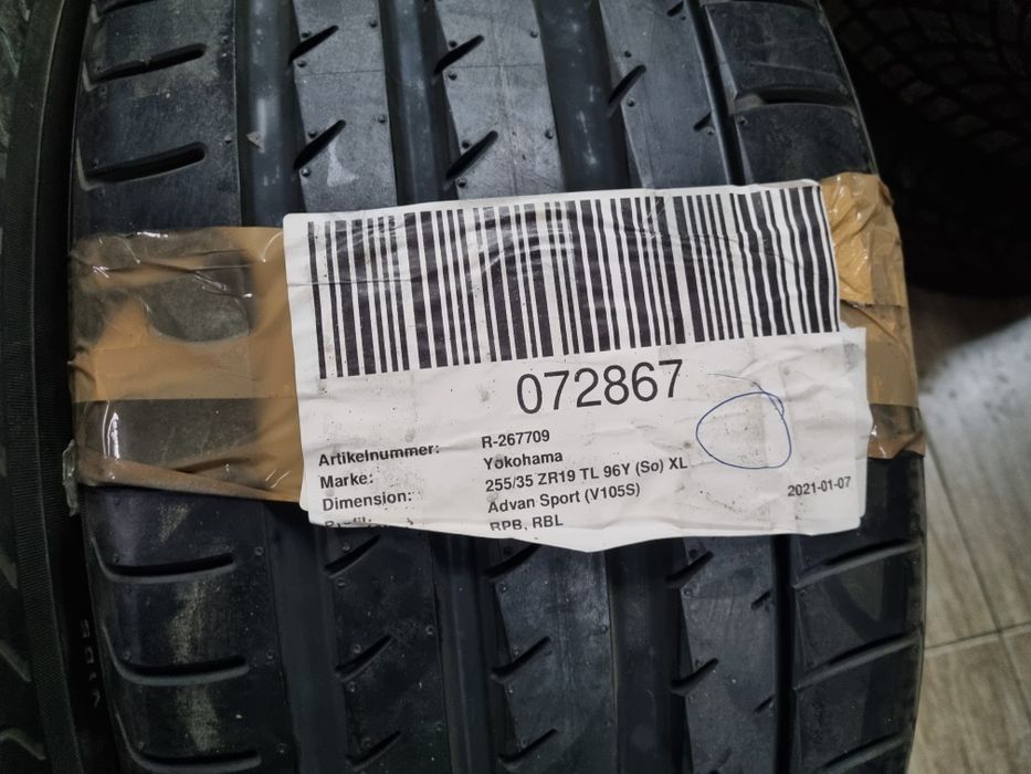 2 anvelope vara noi 255 35 19 Yokohama