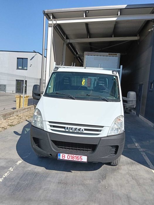 Transport agregate minerale cu basculanta IVECO DAILY de 3.5tone