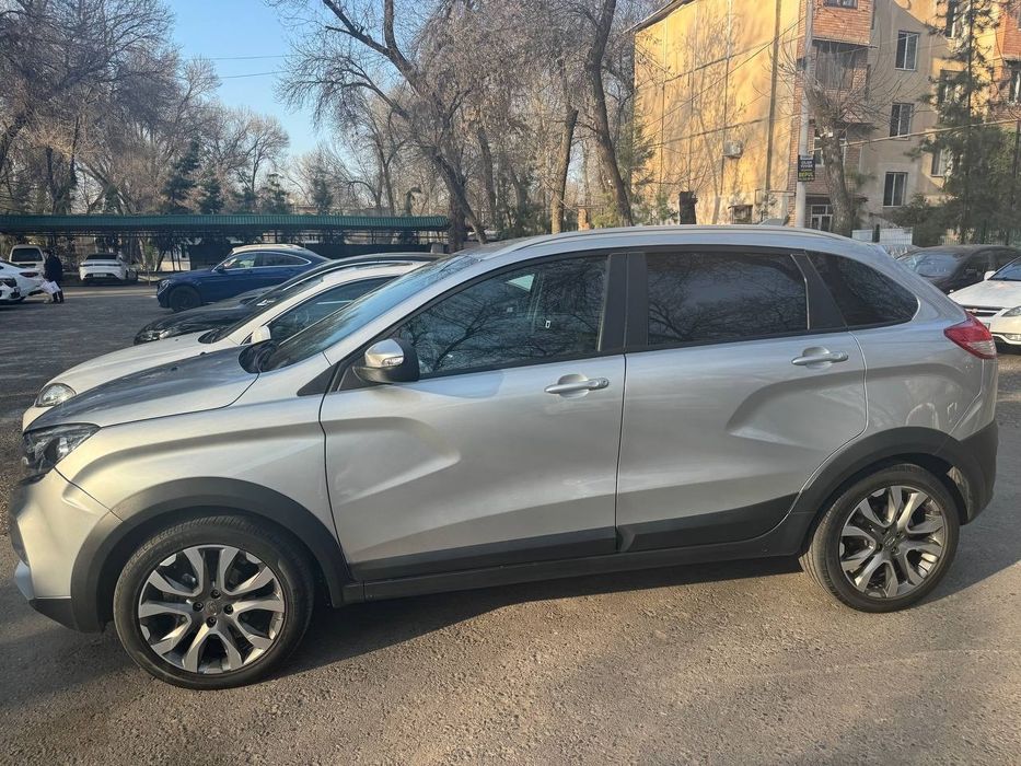 Zur xolatda yangiday qarab minilgan radnoy kiraska