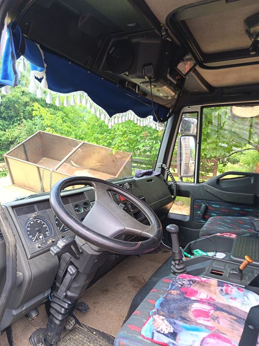 Vând IVECO Eurocargo 80210 210 cai