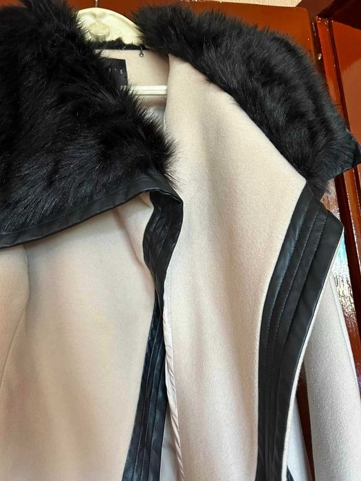 Elizabeth, MOHITO /Тренчкот, палто  - по 30лв.