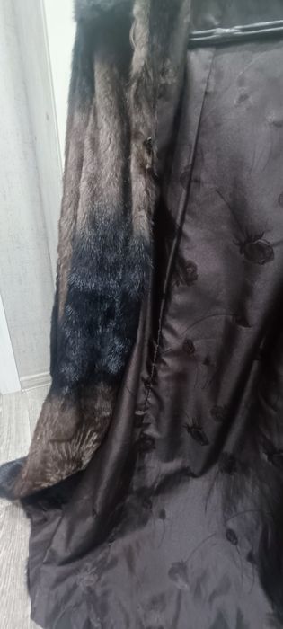 Продаю норковую шубу