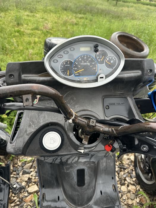 Продавам на части Кимко Гранд Динг 150k