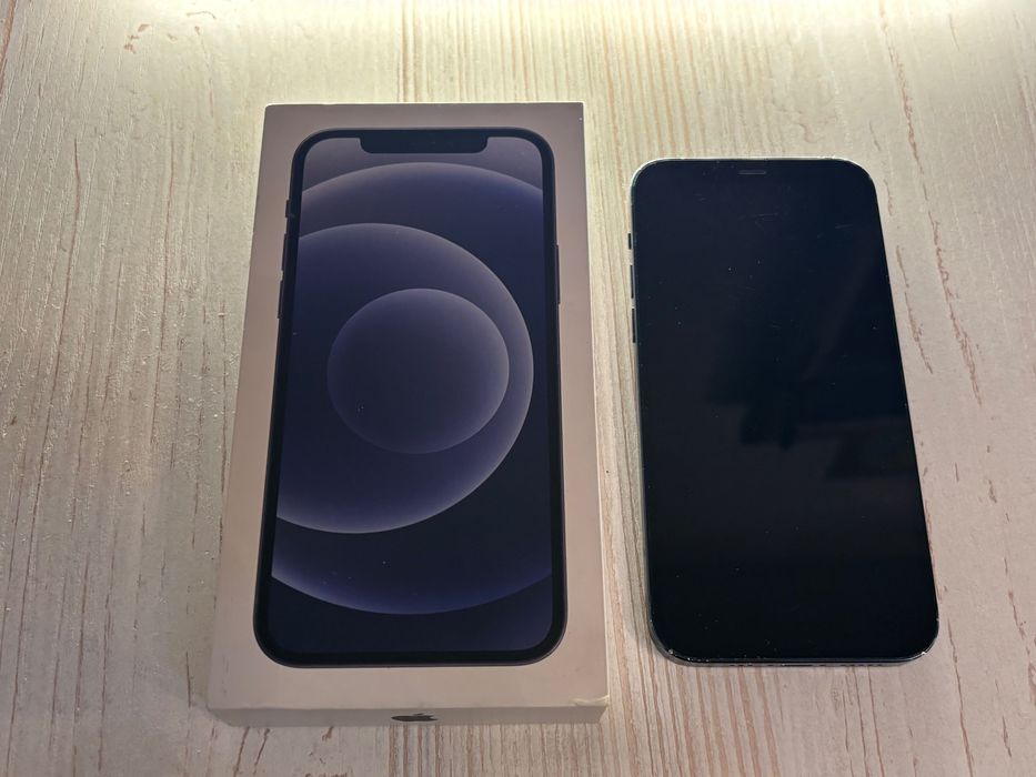 Продам IPhone 12