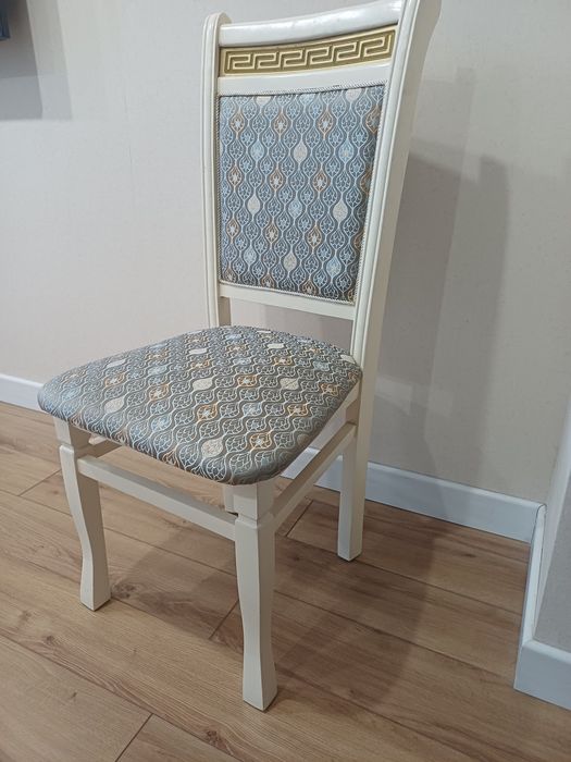 Стулья для дома и гостиной