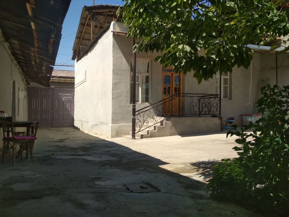 Продается дом с земельным участком