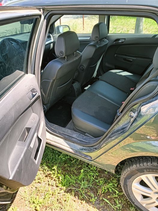 Vând Opel Astra h 17cdti
