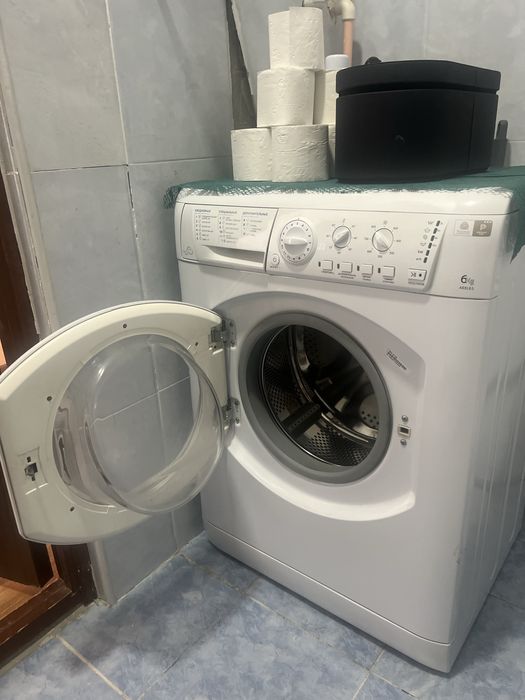 Стиральная машина Hotpoint-Ariston ARXL85, 6 кг