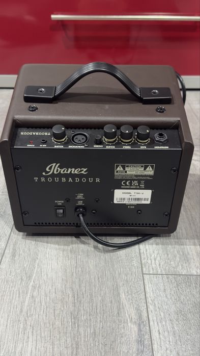 Amplificator  Chitara Acustica  Nou -Nout- Ofertă.