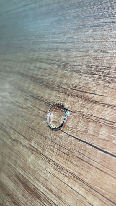 Продавам чисто нов годежен пръстен Amaia Jewel by ASTO Gold