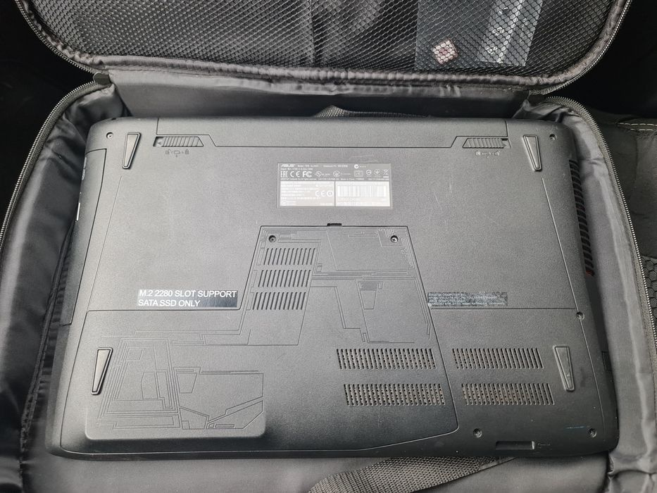 Vand laptop asus rogue