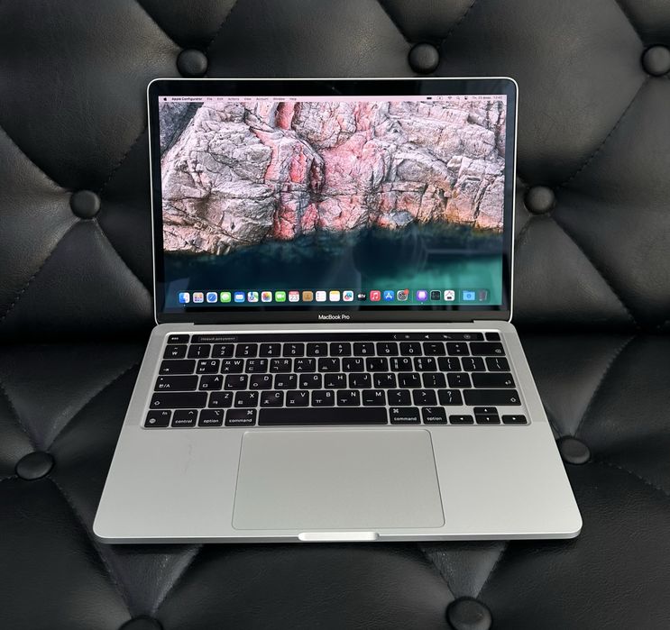 Apple MacBook Pro M1 2020 года в идеальном состояние