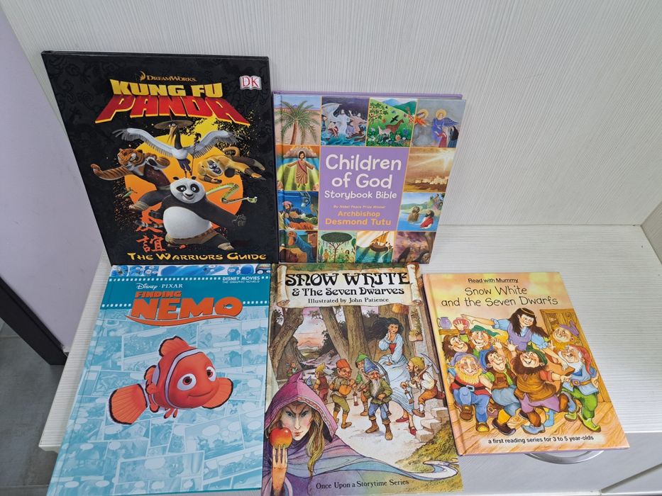 Любими книги на английски