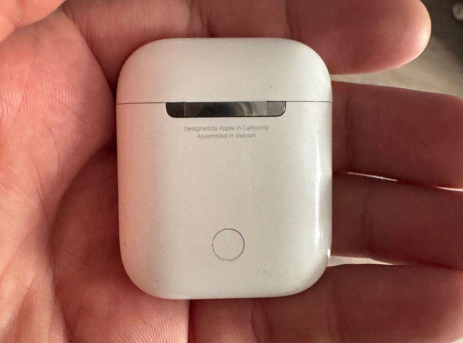 Продам AirPods 2