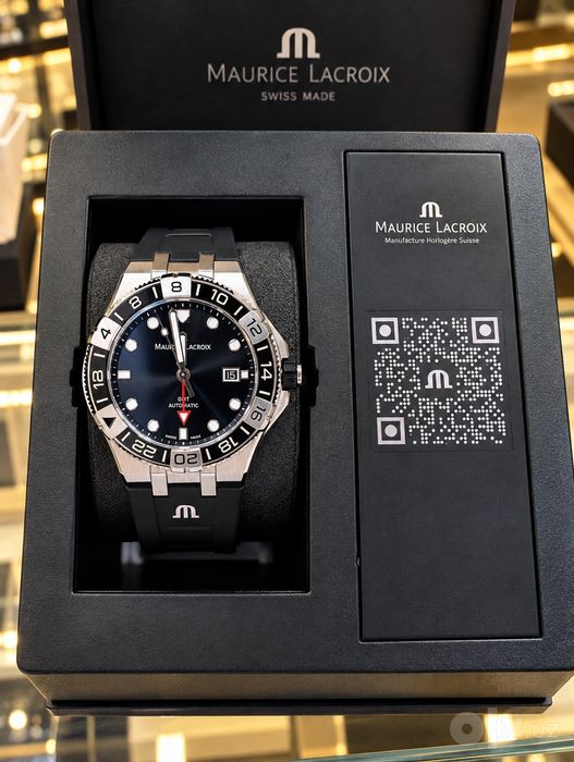 Maurice Lacroix AIKON GMT.