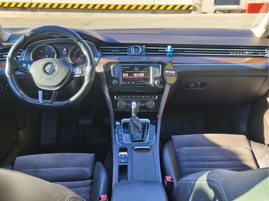 VW Passat B8 Variant 2.0 TDI DSG | HIGHLINE