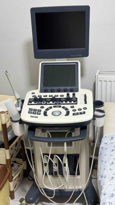 УЗИ аппарат. UZI apparat sotiladi. Zoncare-q3.