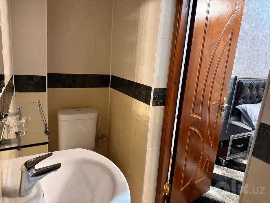 "Elegant Yakkasaray 160m2 Sotiladi kvartira 9/9 3хонали "