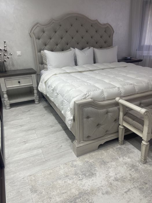 Set doua noptiere