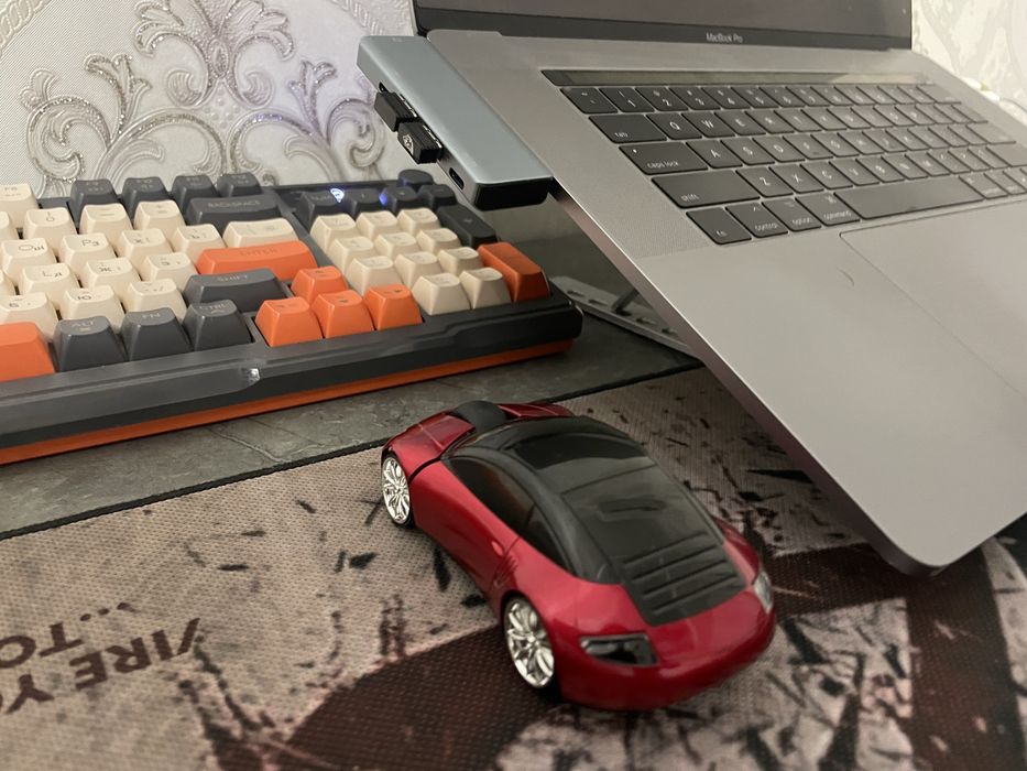 Sichqoncha sizmsiz, Porsche 911 shaydolari uchun VIDEO ABZOR BOR