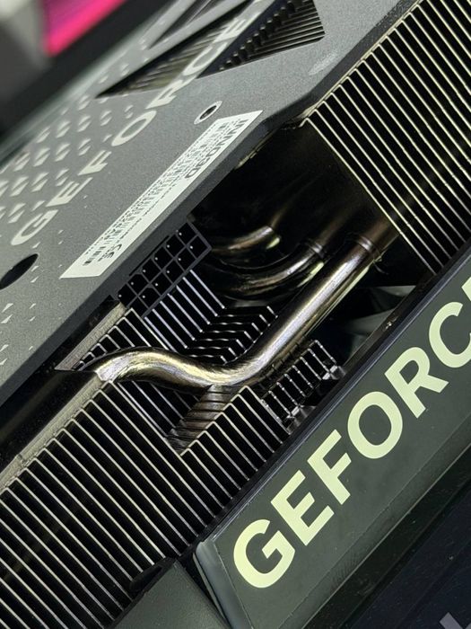 GeForce RTX 4070 (INNO3D X3)