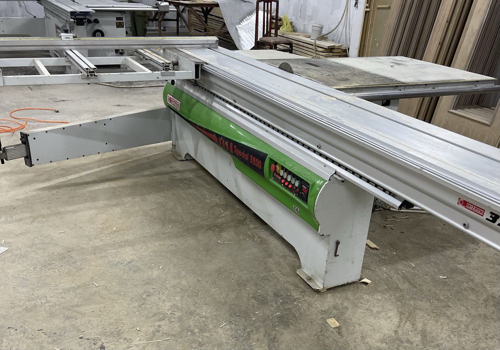 Ayza mizrak 3200 zori. Arra dvuxpilka. Mebel. Stanok